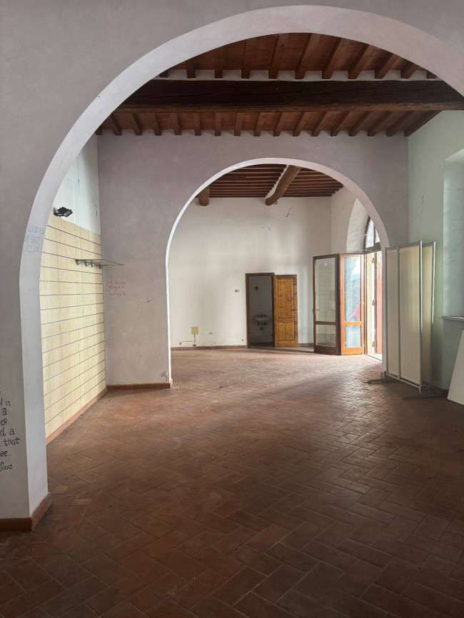 Fondo Commerciale in affitto a Fucecchio