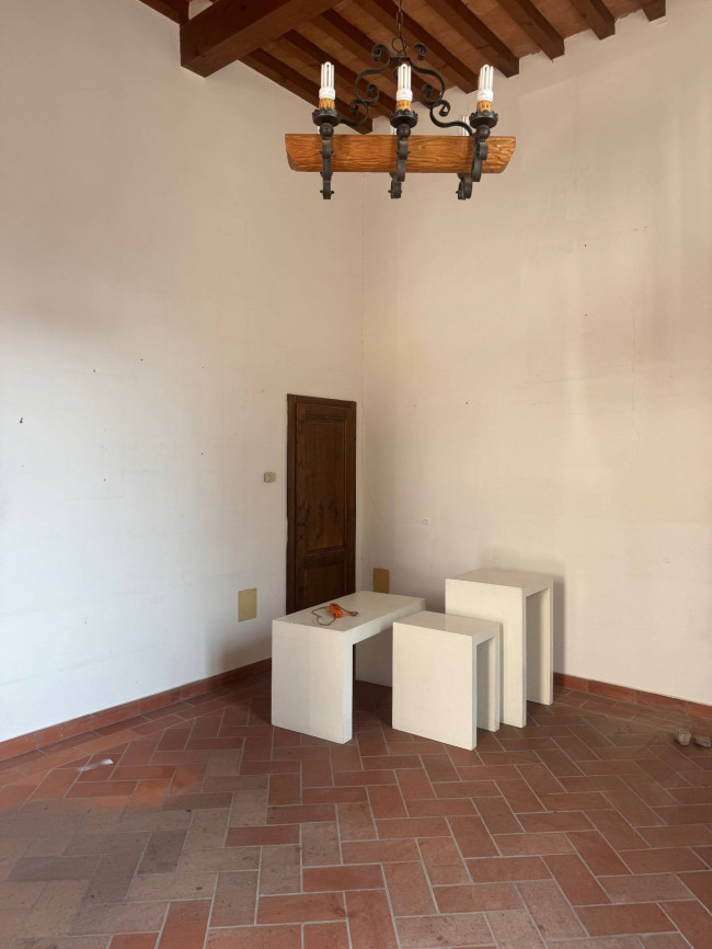 Fondo Commerciale in affitto a Fucecchio