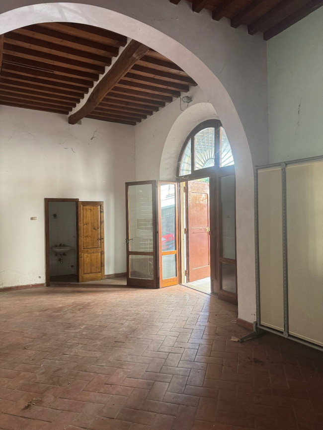 Fondo Commerciale in affitto a Fucecchio