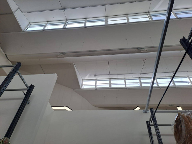 Fondo Commerciale in affitto a Prato