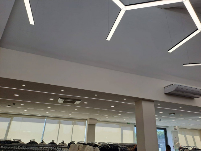 Fondo Commerciale in affitto a Prato