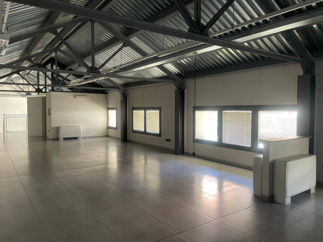 Ufficio in affitto a Chivasso