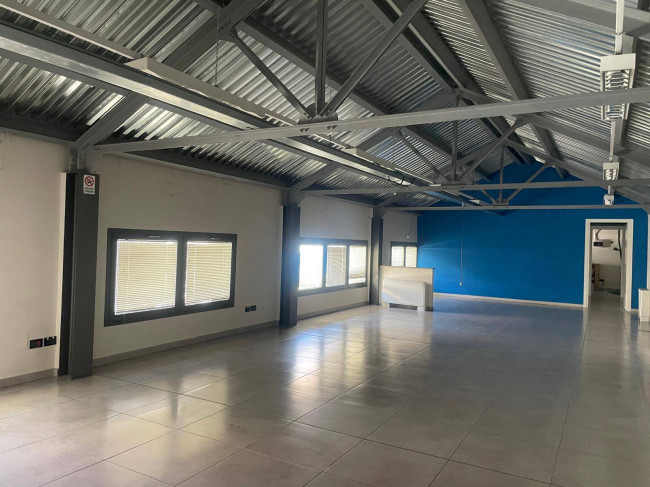 Ufficio in affitto a Chivasso