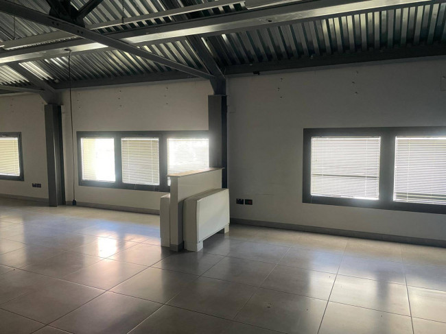 Ufficio in affitto a Chivasso