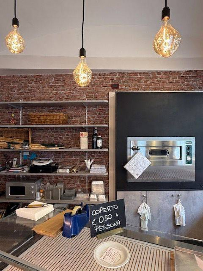 Attività/licenza in vendita a Torino