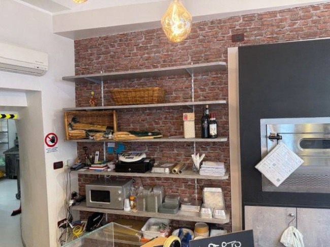 Attività/licenza in vendita a Torino