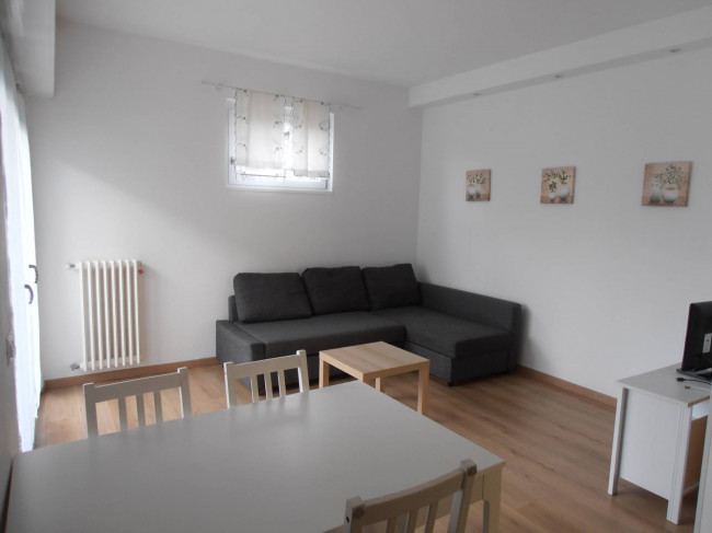 Appartamento in affitto a Maccagno con Pino e Veddasca