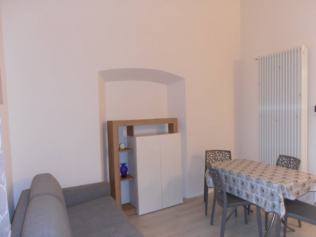 Appartamento in affitto a Porto Valtravaglia