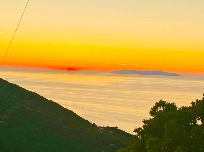 Lotto in vendita a Marciana