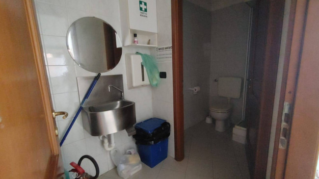 Negozio in affitto a Chivasso