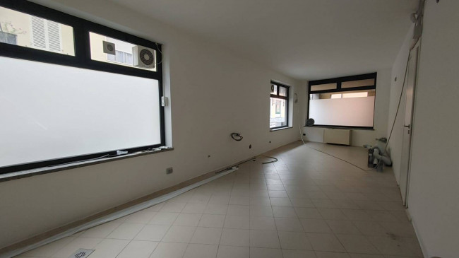 Negozio in affitto a Chivasso