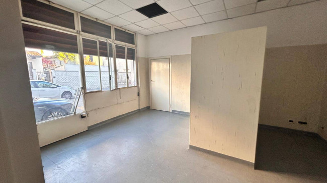 Negozio in affitto a Busto Arsizio