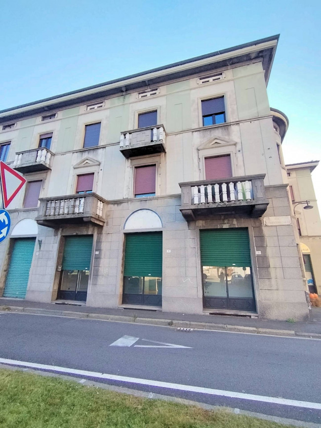 Negozio in affitto a Busto Arsizio
