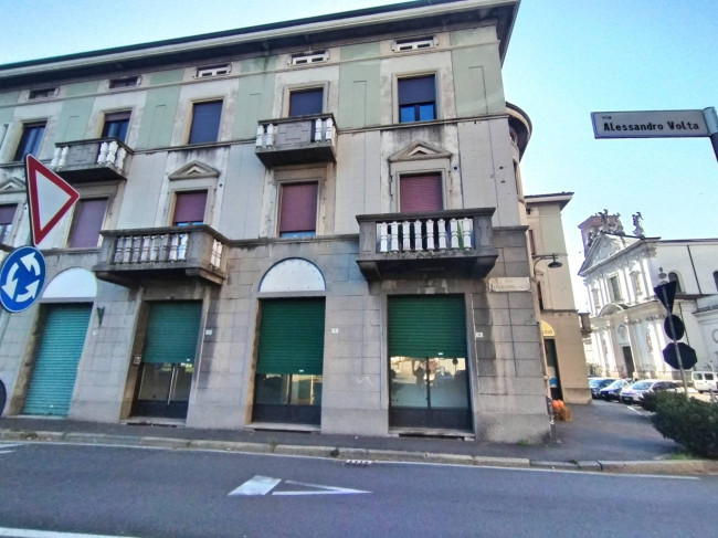 Negozio in affitto a Busto Arsizio
