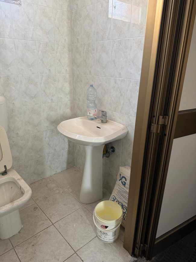 Laboratorio Artigianale in affitto a Cerreto Guidi