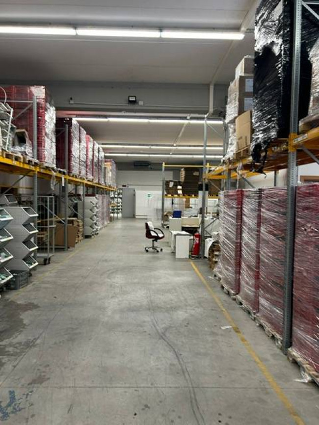 Laboratorio Artigianale in affitto a Capraia e Limite