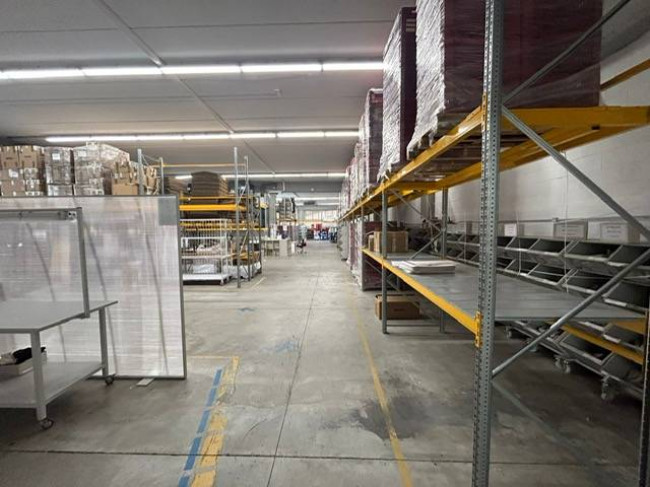 Laboratorio Artigianale in affitto a Capraia e Limite