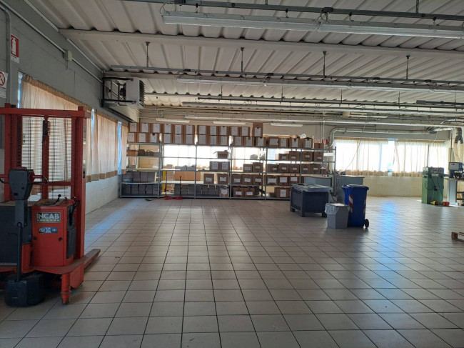 Laboratorio Artigianale in affitto a Empoli