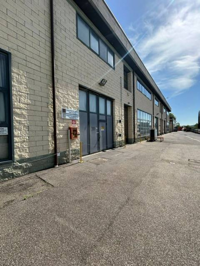 Laboratorio Artigianale in affitto a Empoli