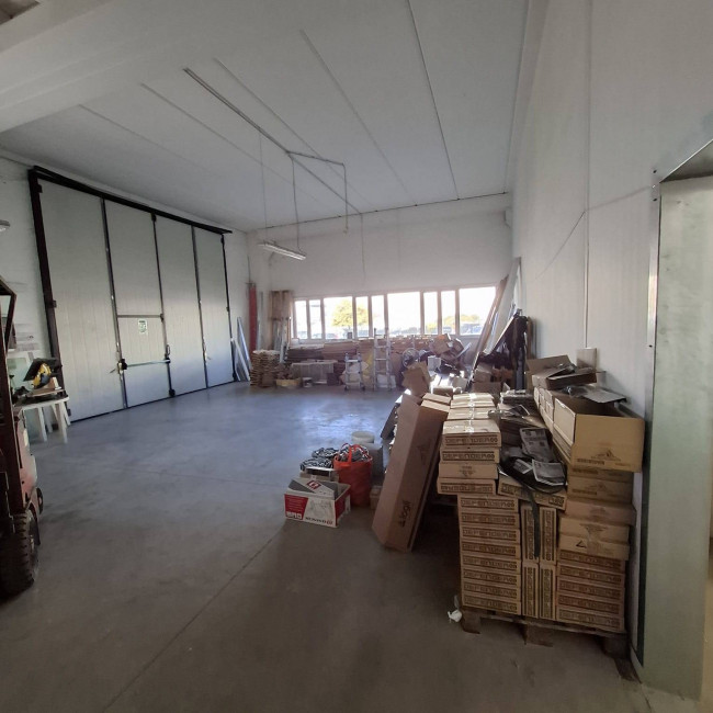 Capannone in affitto a Longiano