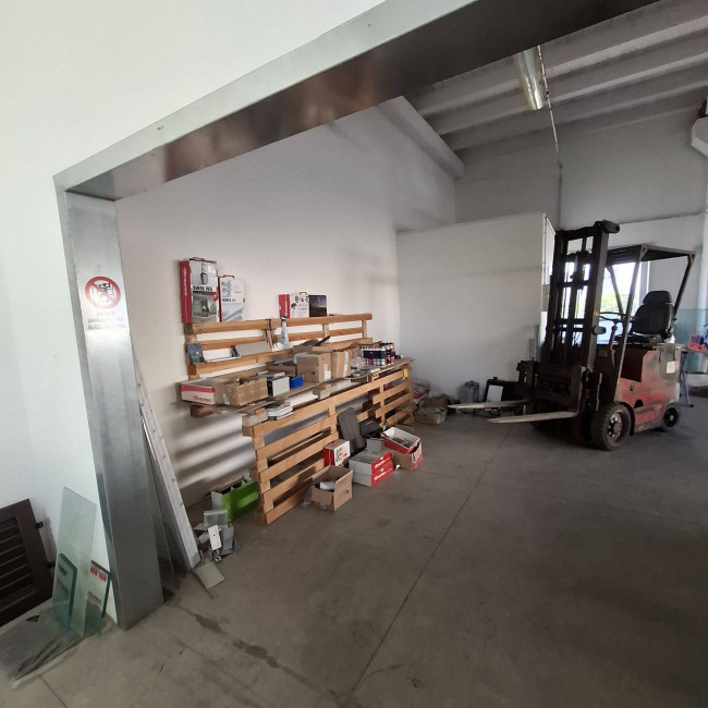 Capannone in affitto a Longiano