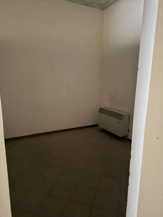 Fondo Commerciale in affitto a Fucecchio