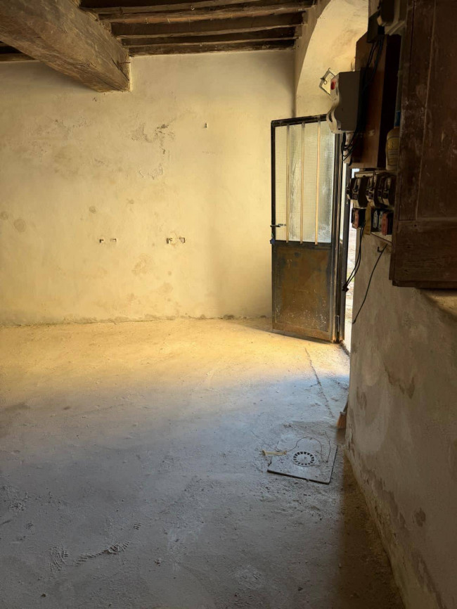 Box o garage in vendita a Castelfiorentino