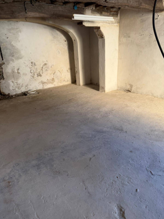 Box o garage in vendita a Castelfiorentino