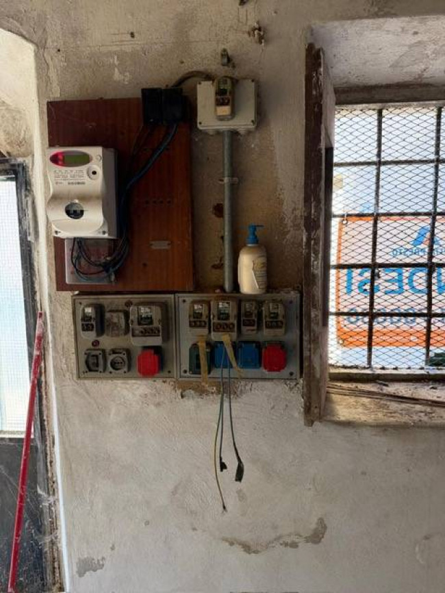 Box o garage in vendita a Castelfiorentino