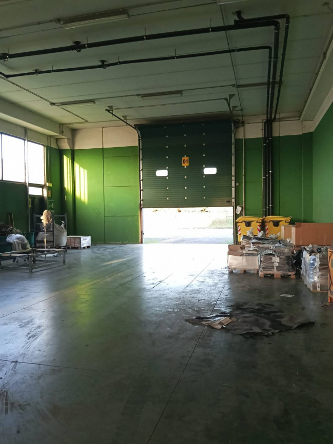 Capannone in affitto a Poggibonsi