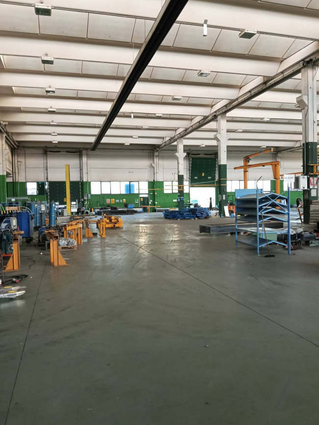 Capannone in affitto a Poggibonsi