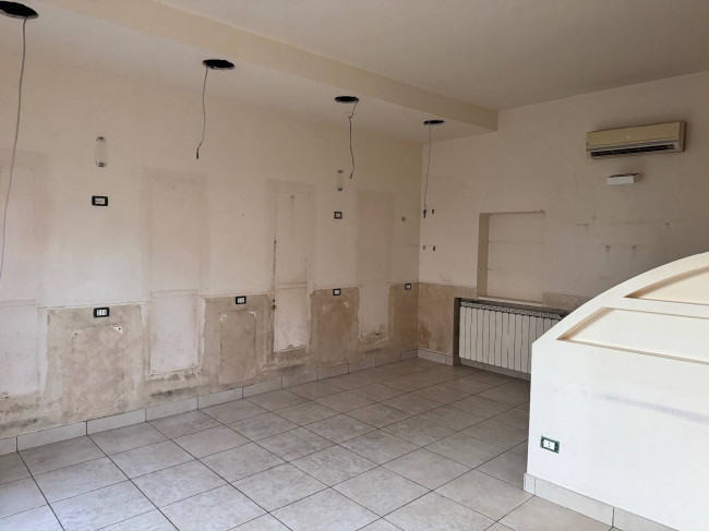 Fondo Commerciale in affitto a San Miniato