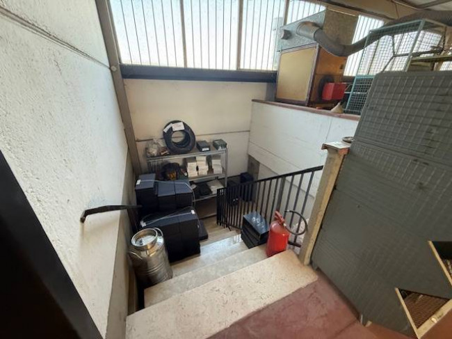 Capannone in affitto a Cerreto Guidi