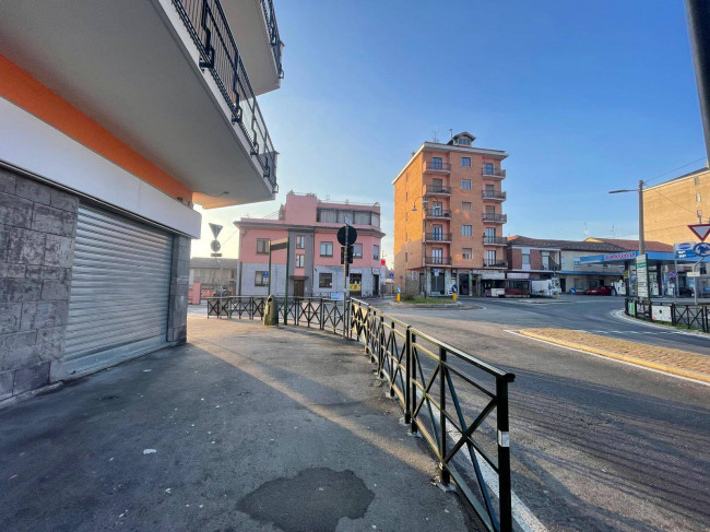 Negozio in affitto a Chivasso