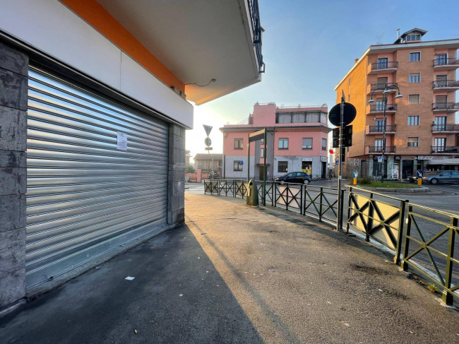 Negozio in affitto a Chivasso