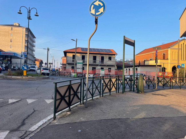 Negozio in affitto a Chivasso