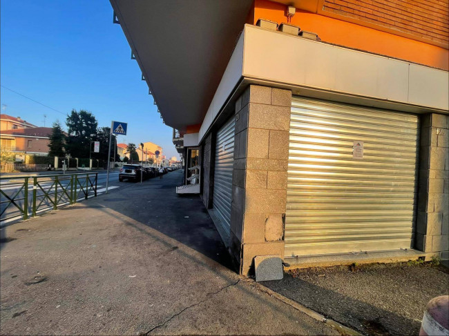 Negozio in affitto a Chivasso