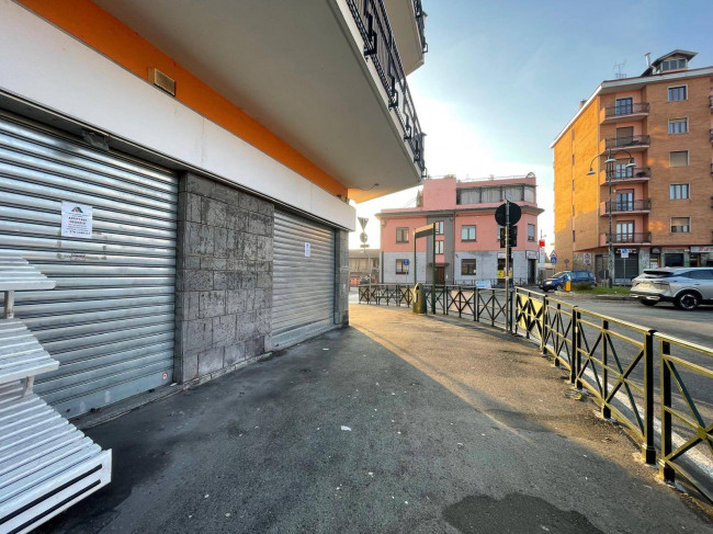 Negozio in affitto a Chivasso