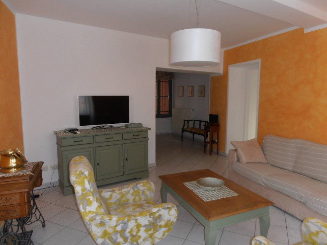 Appartamento in affitto a Porto Valtravaglia