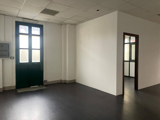 Negozio in affitto a Chivasso