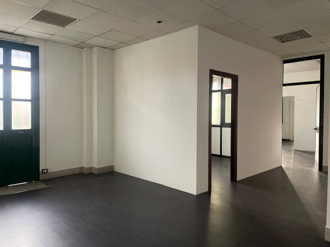 Negozio in affitto a Chivasso