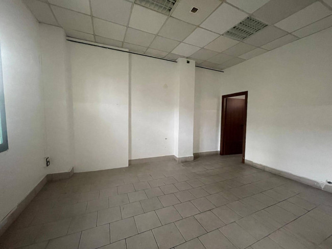 Negozio in affitto a Chivasso