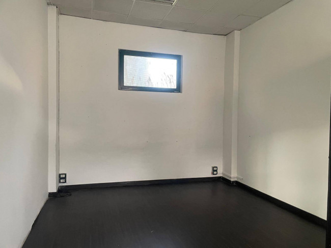 Negozio in affitto a Chivasso