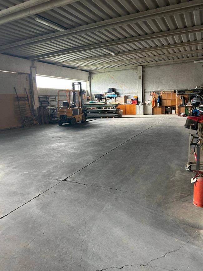 Capannone in affitto a Cerreto Guidi