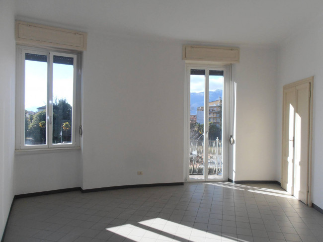 Appartamento in affitto a Luino