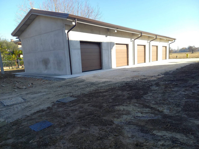 Magazzino in affitto a Forlì
