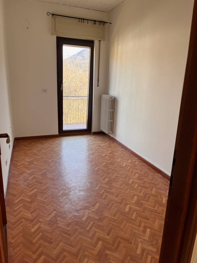 Appartamento in affitto a Cremenaga