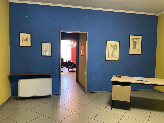 Ufficio in affitto a Chivasso