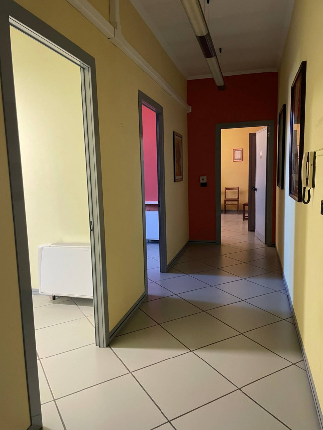 Ufficio in affitto a Chivasso