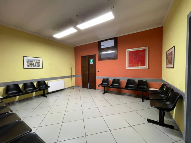 Ufficio in affitto a Chivasso